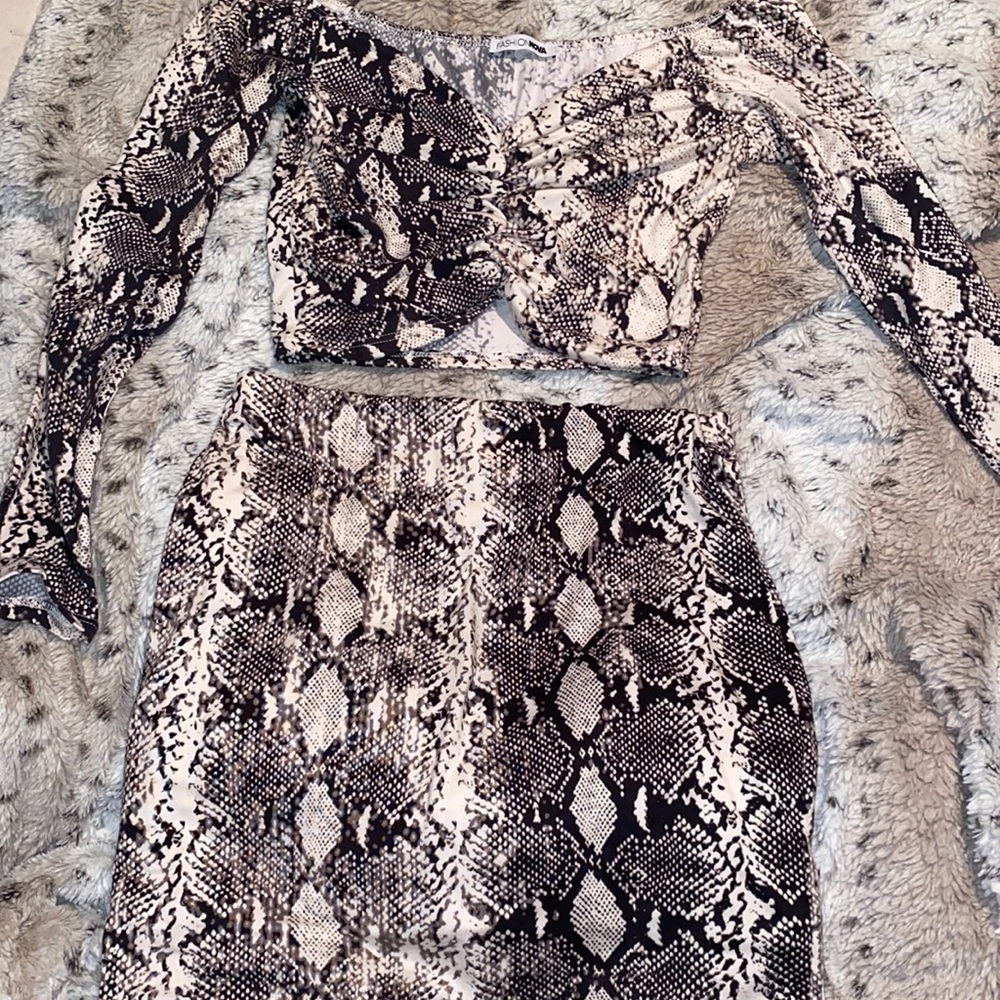 Skirt top set